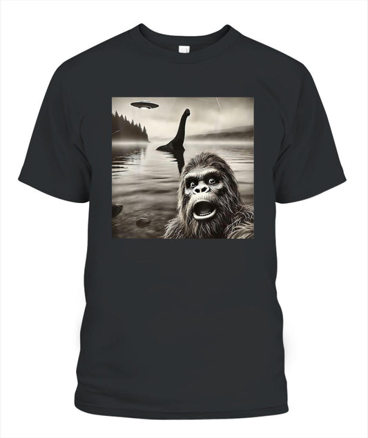 Loch Ness Witness – Bigfoot Selfie Shirt